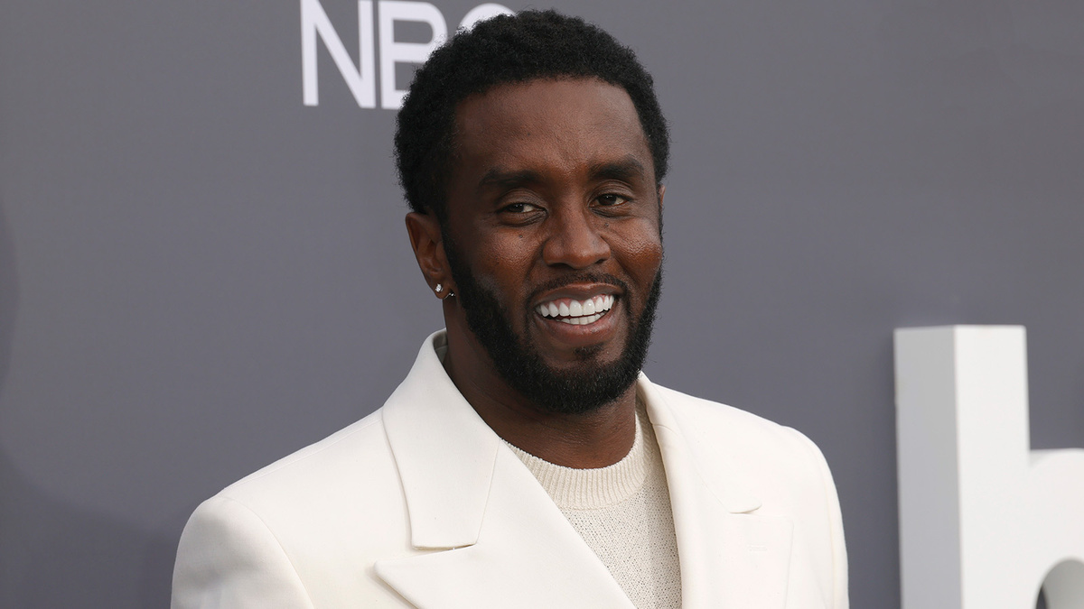 Признаки нарциссизма у Пи Дидди: как его поведение влияло на окружающих