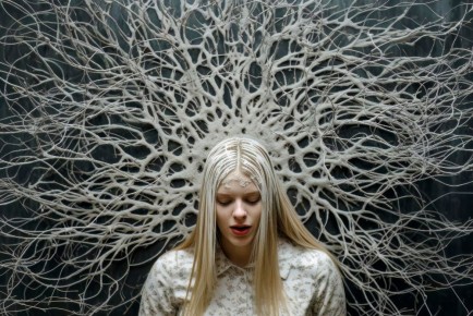 Слышите голоса? Как помочь и поддержать близких