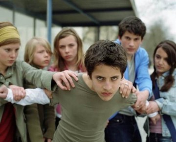 Как родителям справиться с тревожным поведением подростка