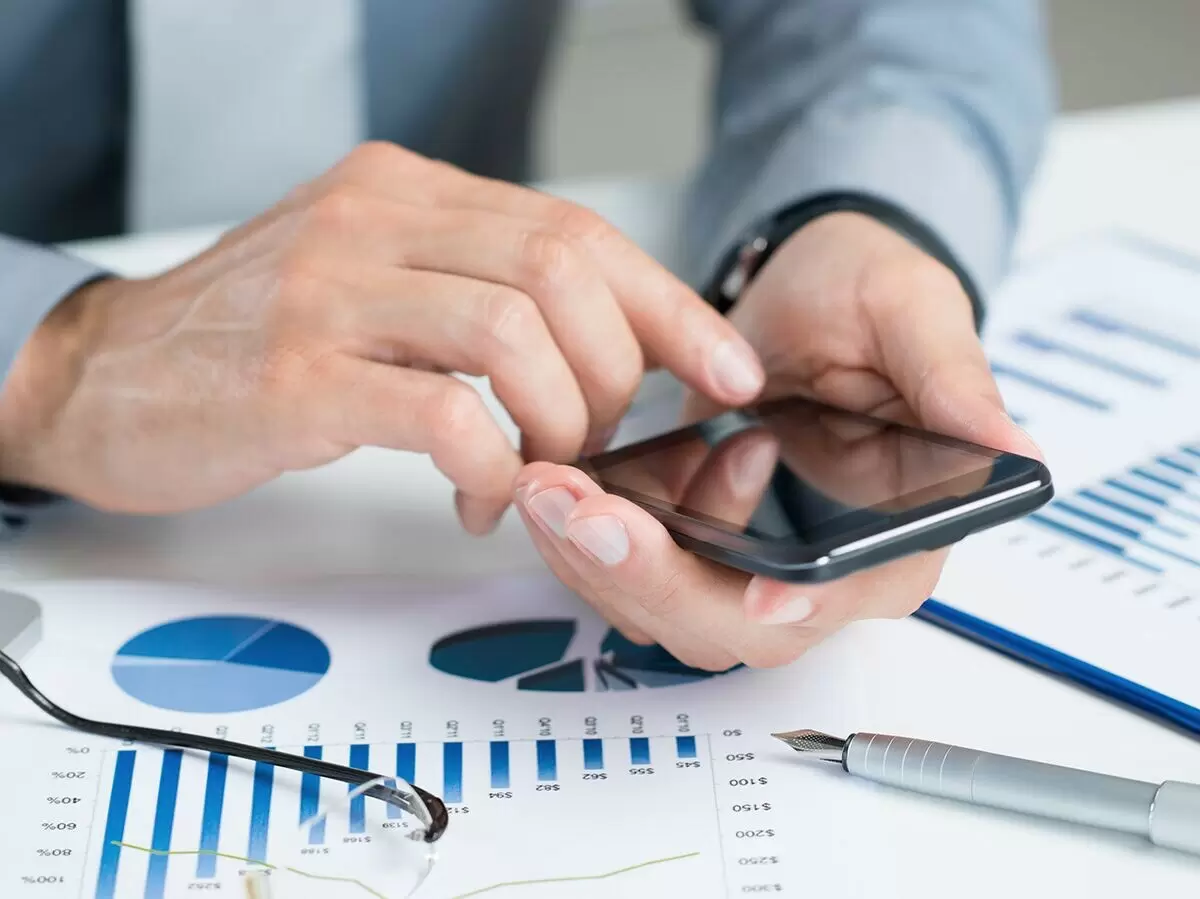 Мужчины в России чаще недовольны сборами на гендерные праздники